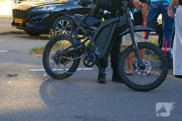 Fatbiker in botsing met motorrijder