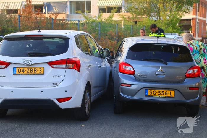 Politie ingezet bij ongeval met drie voertuigen