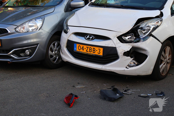 Politie ingezet bij ongeval met drie voertuigen