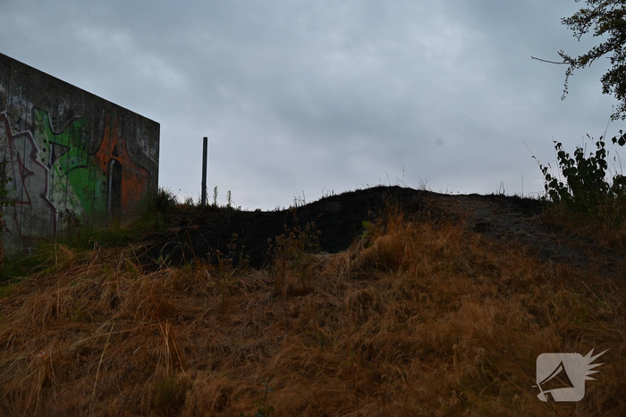 Spoed inzet voor brandend talud