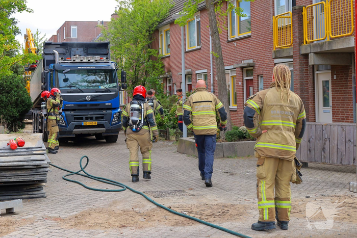 Brand in vrachtwagen blust gevaar voor omliggende woningen