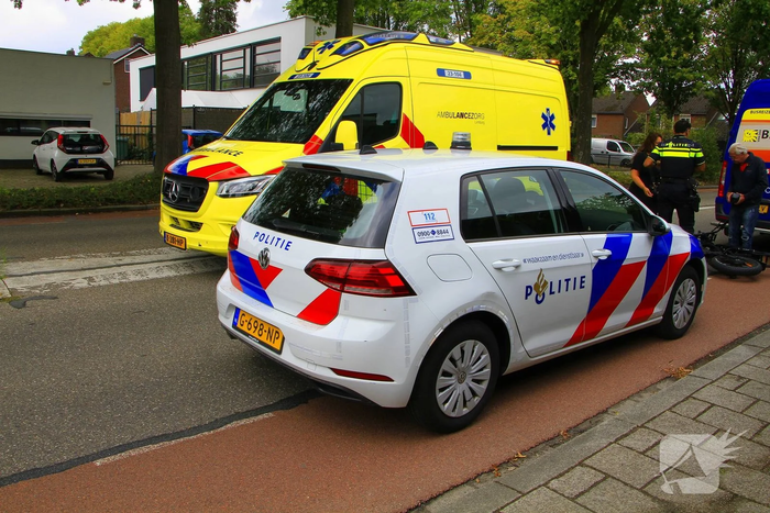 Fatbike botst op stilstaande bus