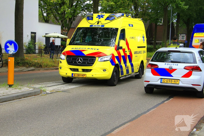 Fatbike botst op stilstaande bus