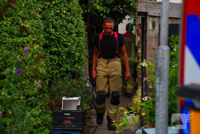 Woningbrand succesvol door bewoners geblust