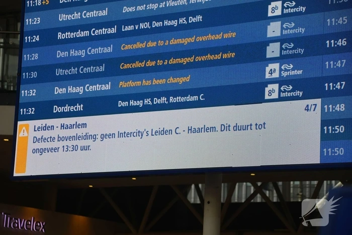 Afgebroken pantograaf zorgt voor defecte bovenleiding en uitval van treinverkeer