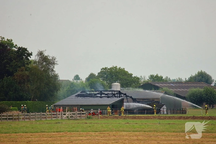 Brand in loods snel onder controle