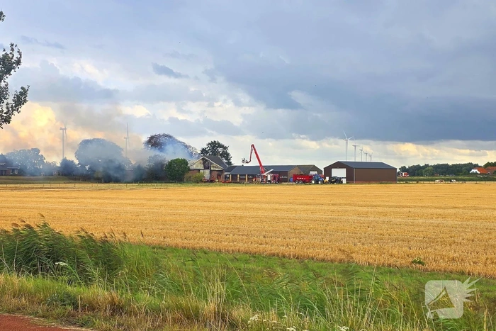 Stieren overleden door grote uitslaande brand in stal
