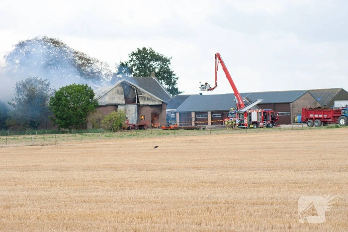 Stieren overleden door grote uitslaande brand in stal