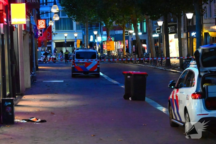 Steekpartij in drukke straat