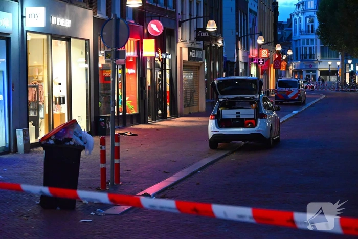 Steekpartij in drukke straat