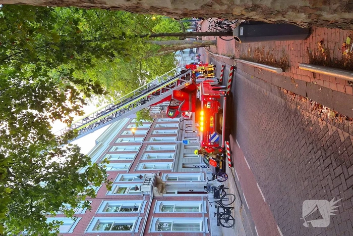 Dakbrand zorgt voor brandweeractie