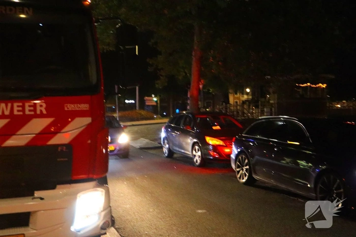 Hulpdiensten snel in actie bij autobrand