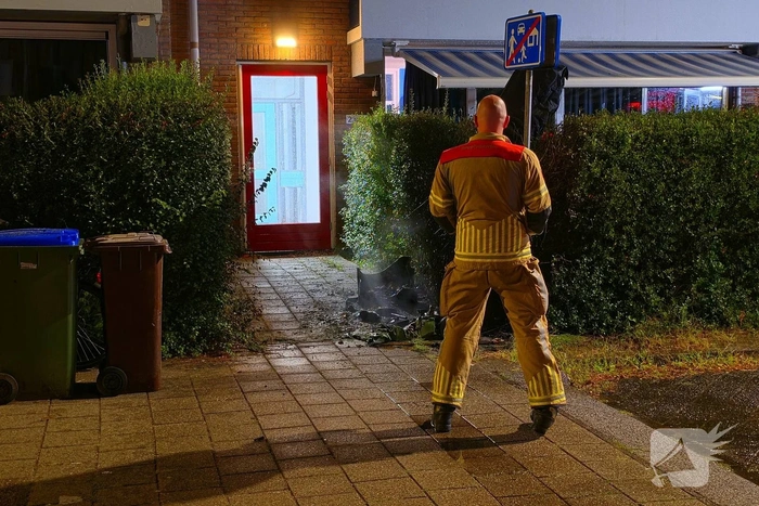 Woning gecontroleerd na containerbrand