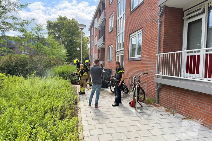 Flat tijdelijk ontruimd door brandmelding