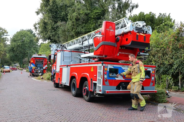 Brand in schoorsteen van woning