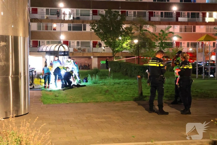 Steekincident laat één zwaargewonde achter