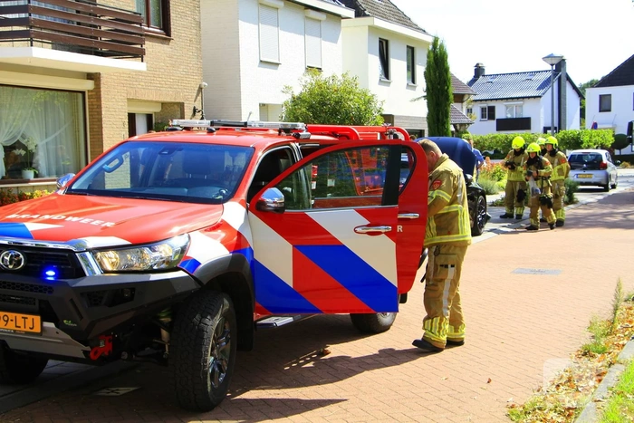 Brand in elektrische auto door kortsluiting