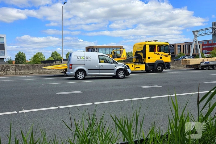 Twee voertuigen geborgen na ongeval