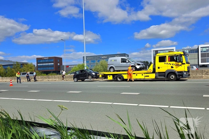 Twee voertuigen geborgen na ongeval