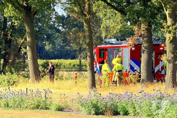 Buitenbrand op weiland geblust