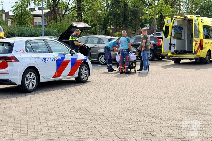 Voetganger gewond bij aanrijding met auto