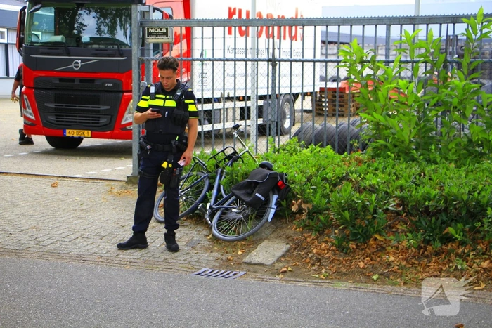 Vrachtwagen rijdt fietser aan in ongeval