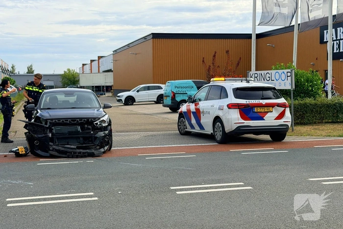 Motorrijder gewond na aanrijding met auto
