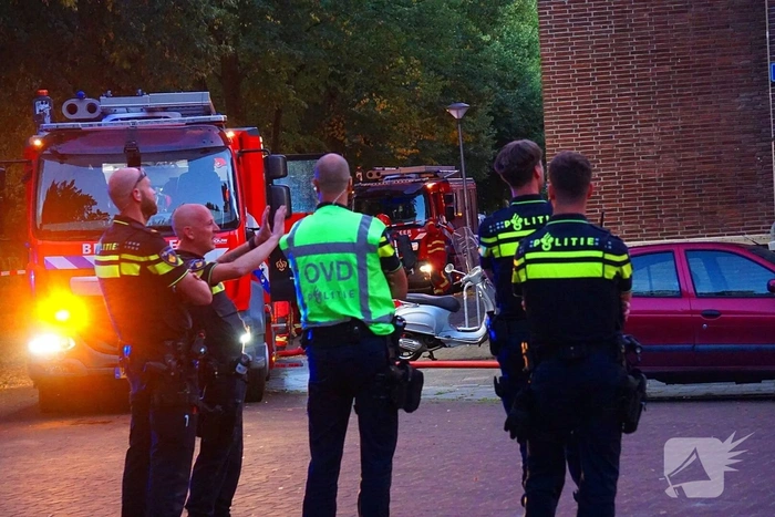 Brand in woning leidt tot grote inzet van brandweer