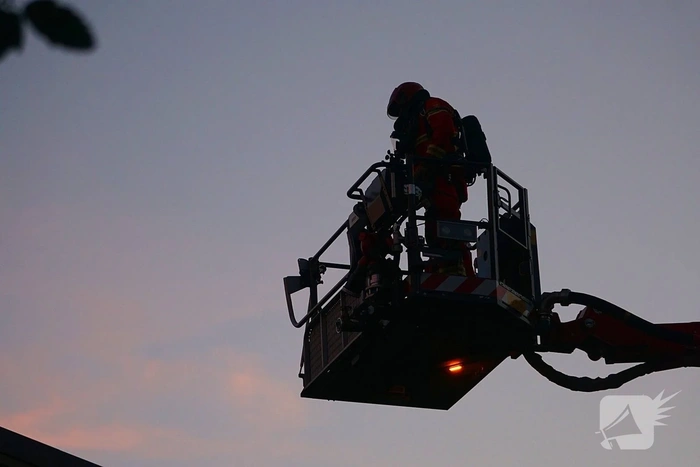 Brand in woning leidt tot grote inzet van brandweer