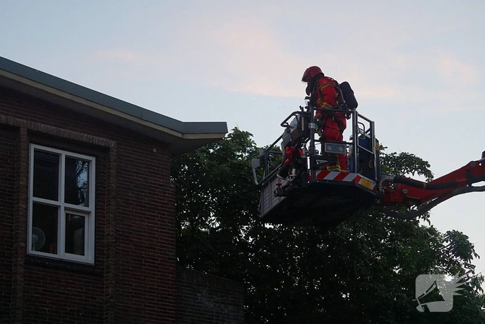 Brand in woning leidt tot grote inzet van brandweer