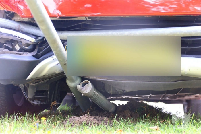 Automobilist vergist rempedaal met gaspedaal; fietser geraakt door auto