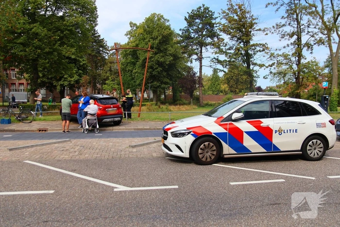 Automobilist vergist rempedaal met gaspedaal; fietser geraakt door auto