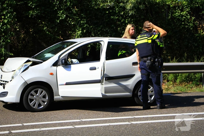 Botsing op drukke weg veroorzaakt file