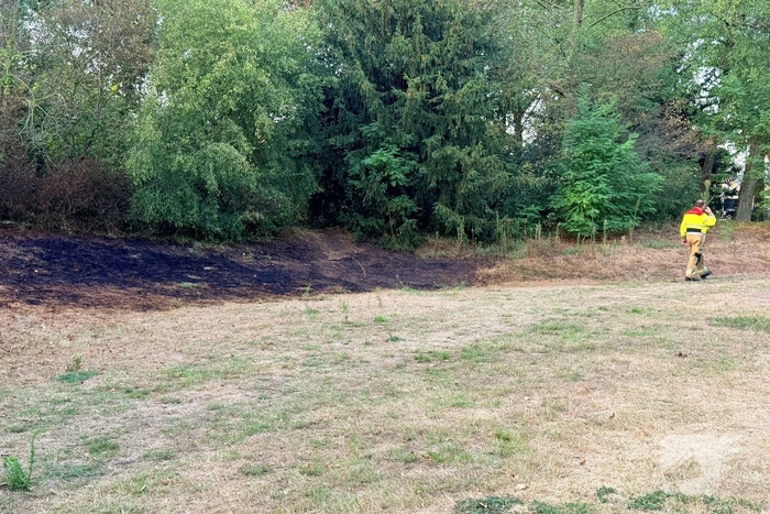 Buitenbrand in speeltuin geblust