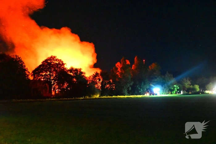 Grote brand verwoest monumentale boerderij