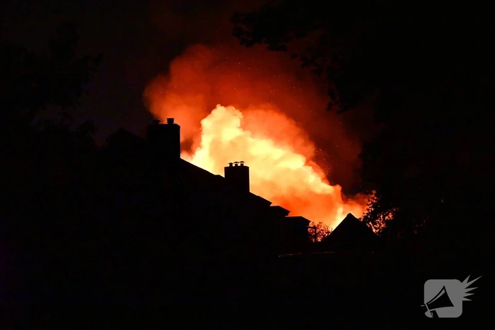 Grote brand verwoest monumentale boerderij