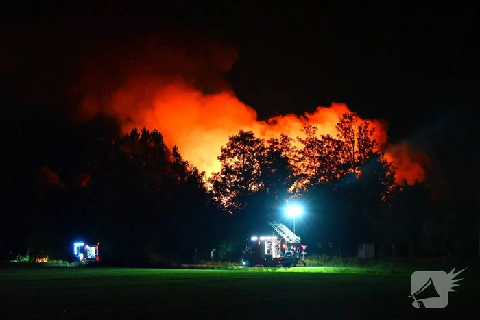 Grote brand verwoest monumentale boerderij