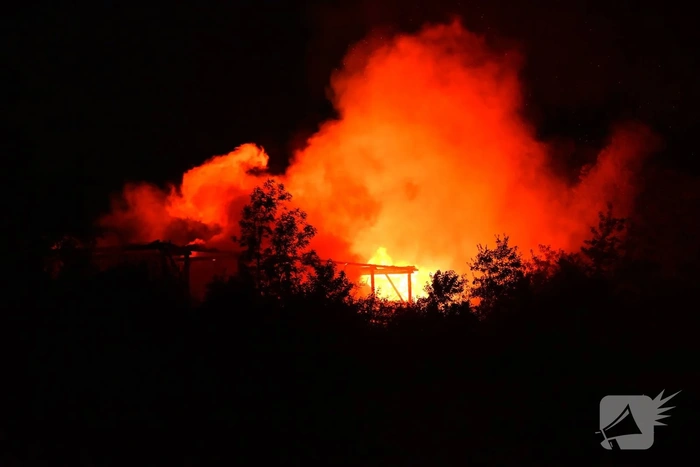 Grote brand verwoest monumentale boerderij