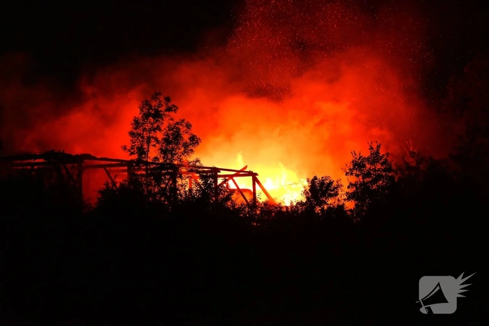 Grote brand verwoest monumentale boerderij