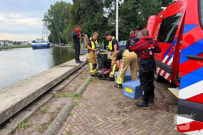 Brandweer zet duikers in bij zoekactie