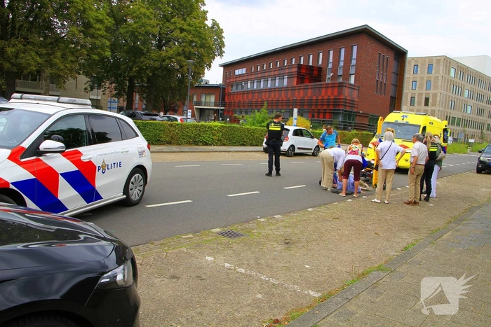 Vrouw gewond na fietsongeval
