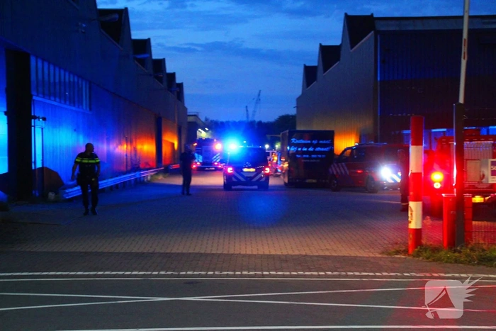 Brand op binnenvaartschip in de haven