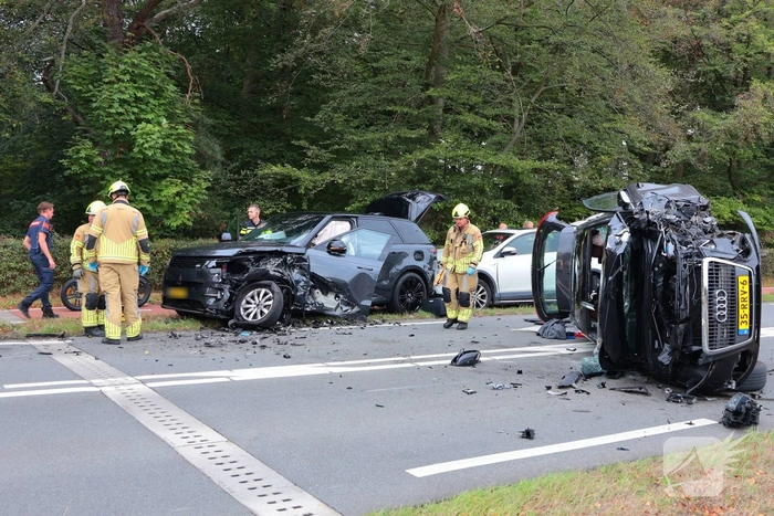 Zwaar ongeval tussen vier auto's zorgt voor gewonden