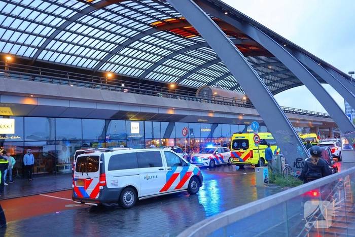 Steekincident leidt tot gewonde bij centraal station