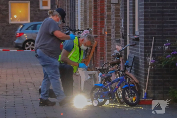 Explosie bij woning veroorzaakt schade