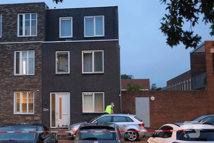 Explosie bij woning veroorzaakt schade