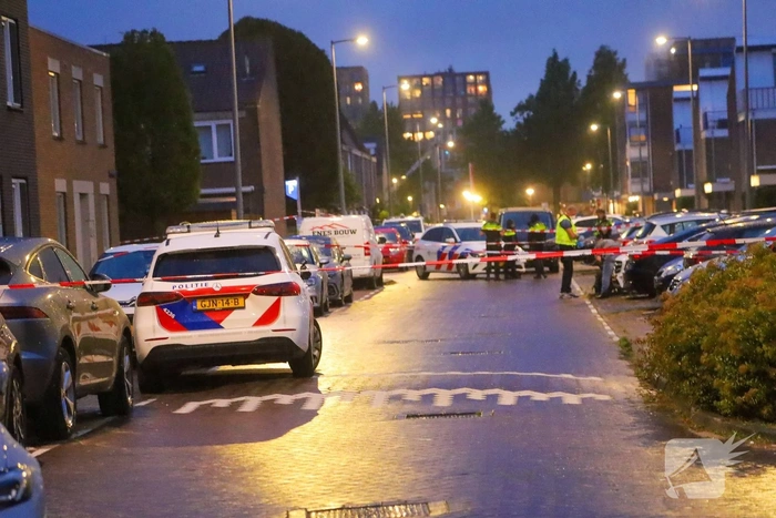 Explosie bij woning veroorzaakt schade