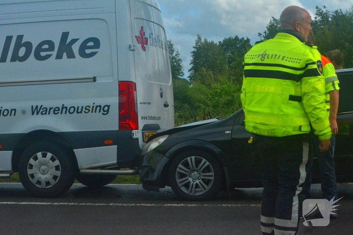 Kop-staartbotsing zorgt voor hulpverlening