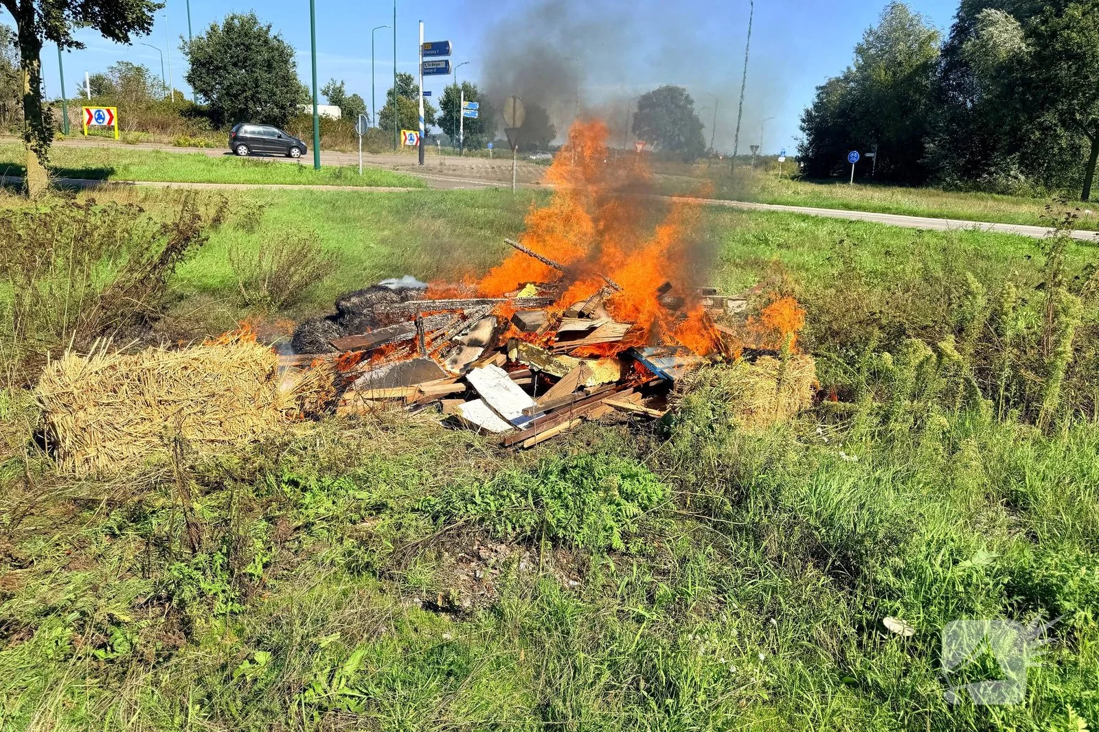 Buitenbrand door gedumpt afval