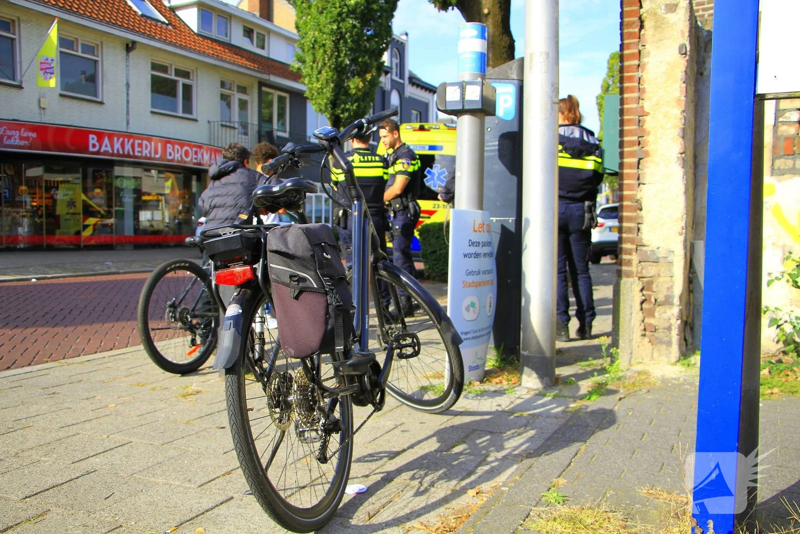 Fietsers komen in botsing bij winkelinrit